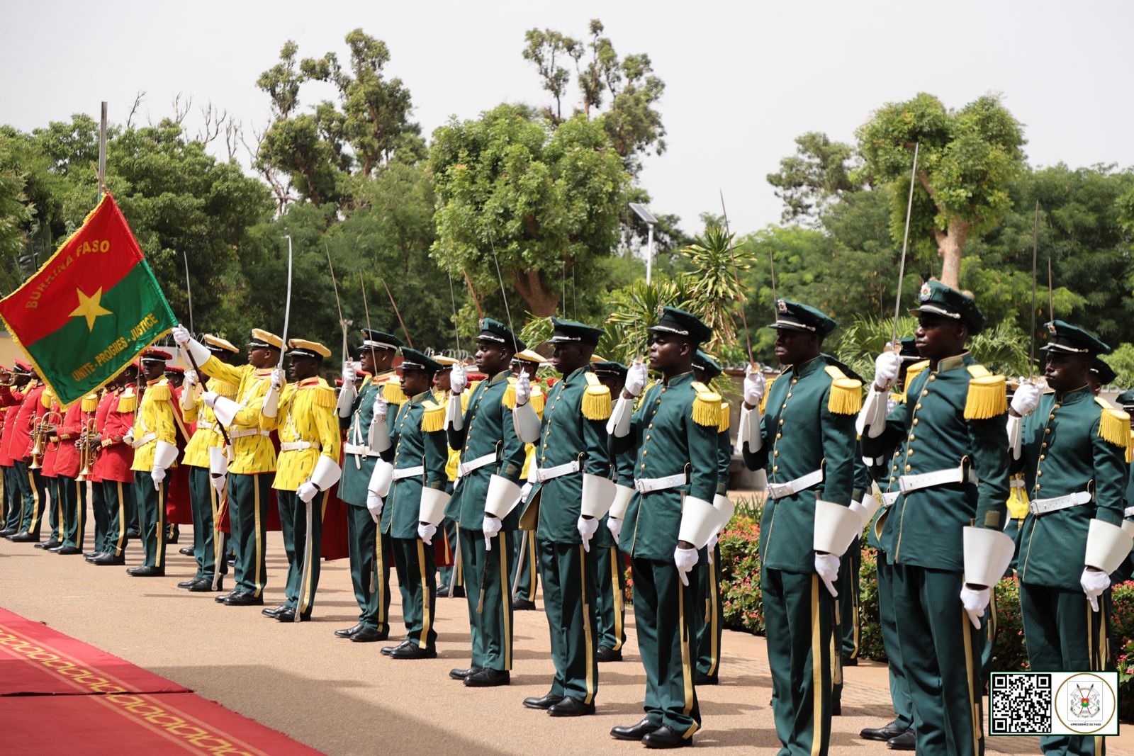 Vitalité de la diplomatie burkinabè Dix nouveaux ambassadeurs